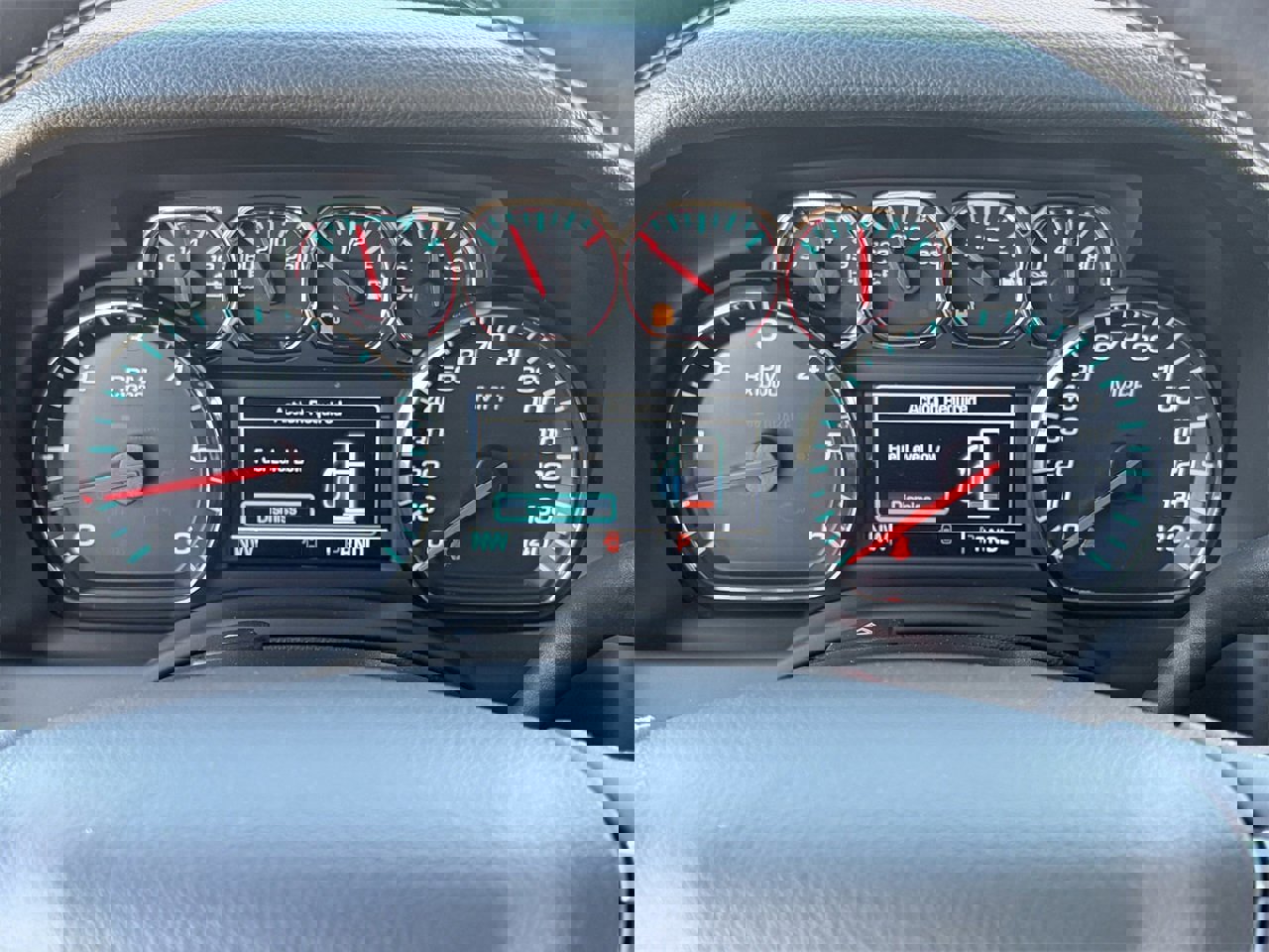 Used 2018 Chevrolet Tahoe LT w/ LT Signature Package image 24