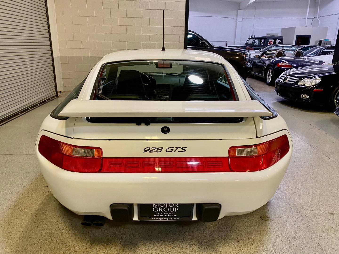 Used 1994 Porsche 928 GTS RWD image 21