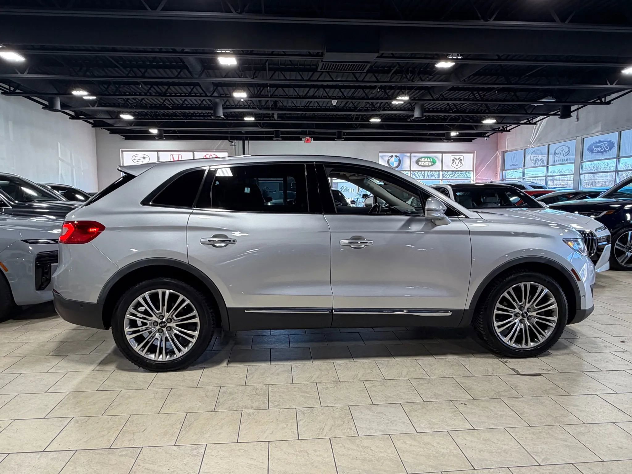 Used 2016 Lincoln MKX Reserve w/ Technology Package image 26