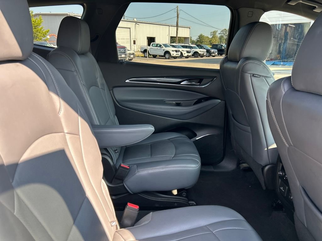 Used 2024 Buick Enclave Premium image 28