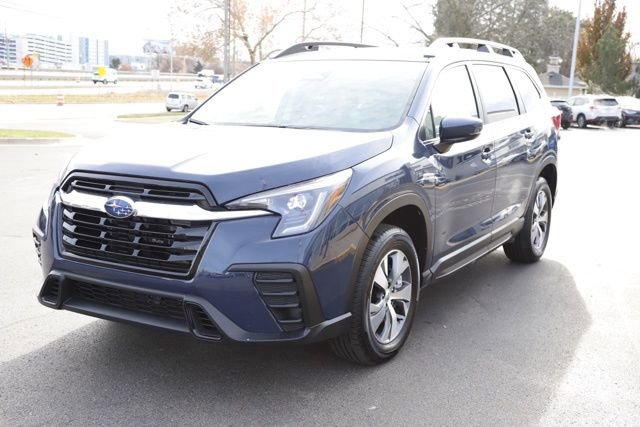 Certified 2025 Subaru Ascent Premium w/ Premium Package image 9