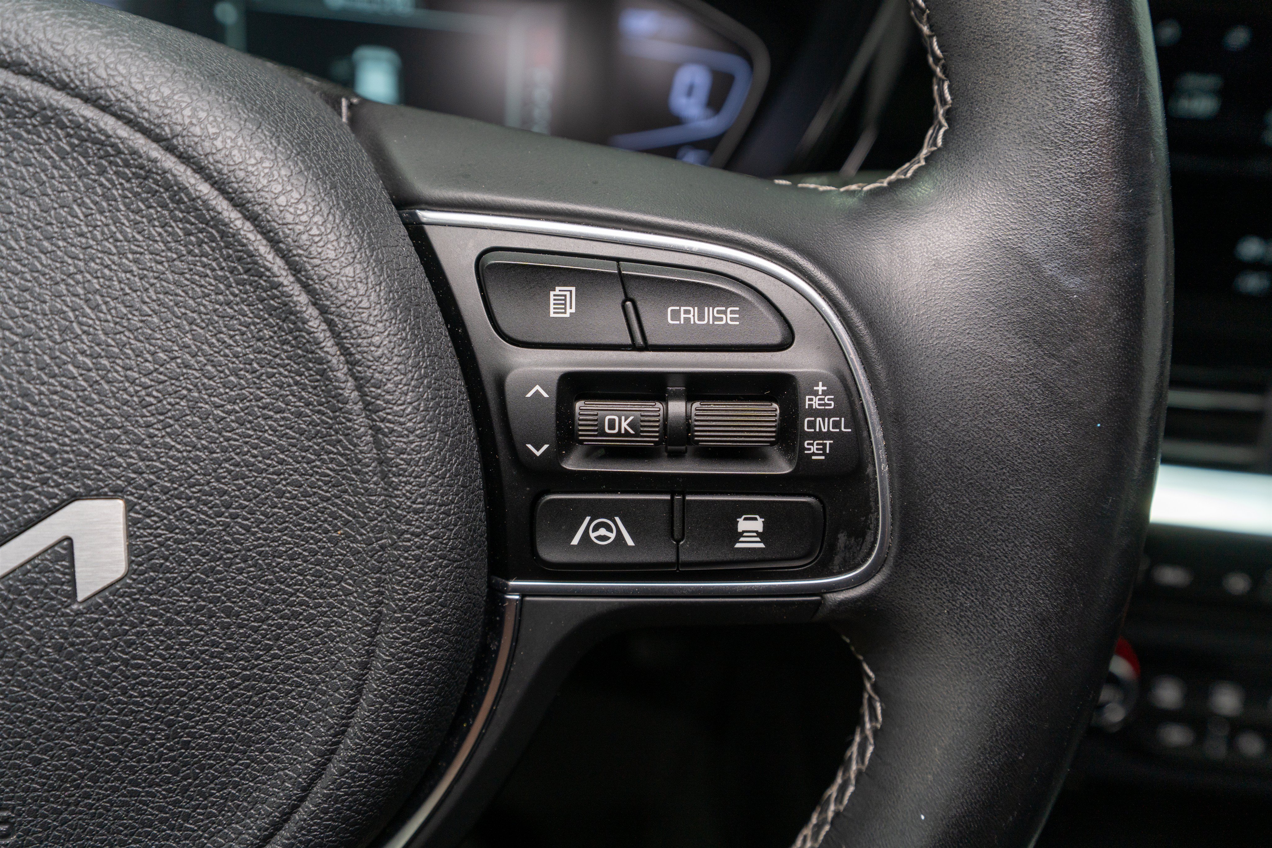 Used 2022 Kia Niro EX Premium FWD image 26