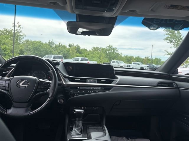 Used 2019 Lexus ES 350 w/ Premium Package FWD image 27