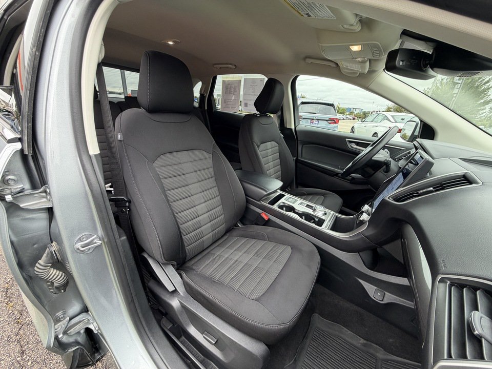Used 2024 Ford Edge SEL w/ Cargo Accessory Package AWD/4WD image 25