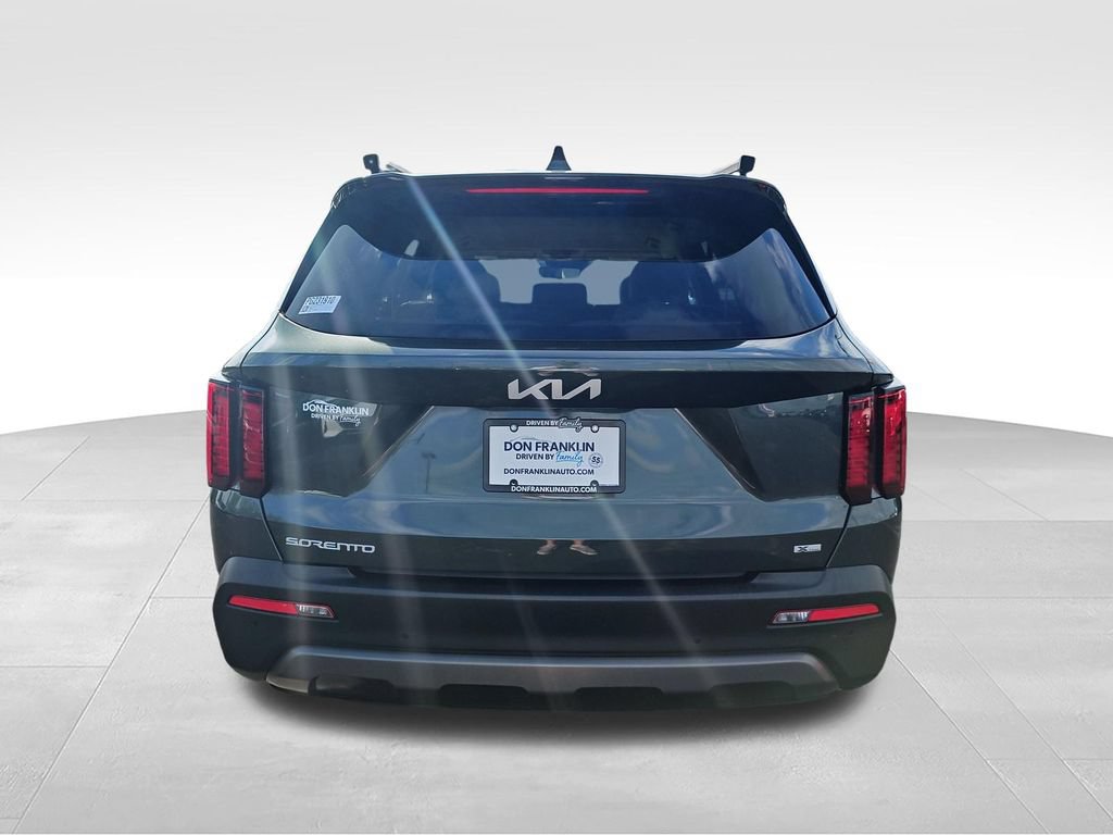 Used 2023 Kia Sorento S AWD/4WD image 4