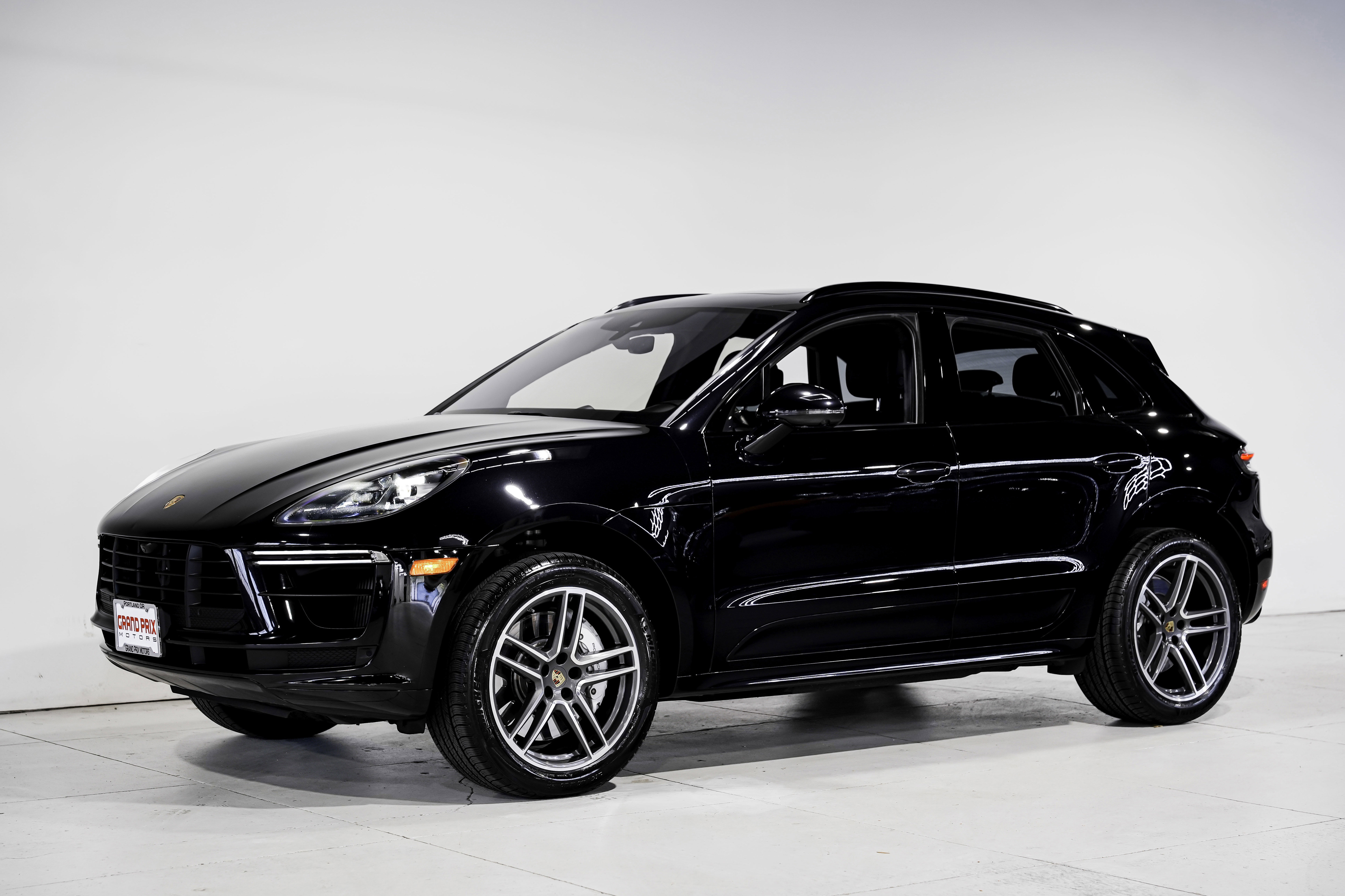 Used 2020 Porsche Macan Turbo image 6