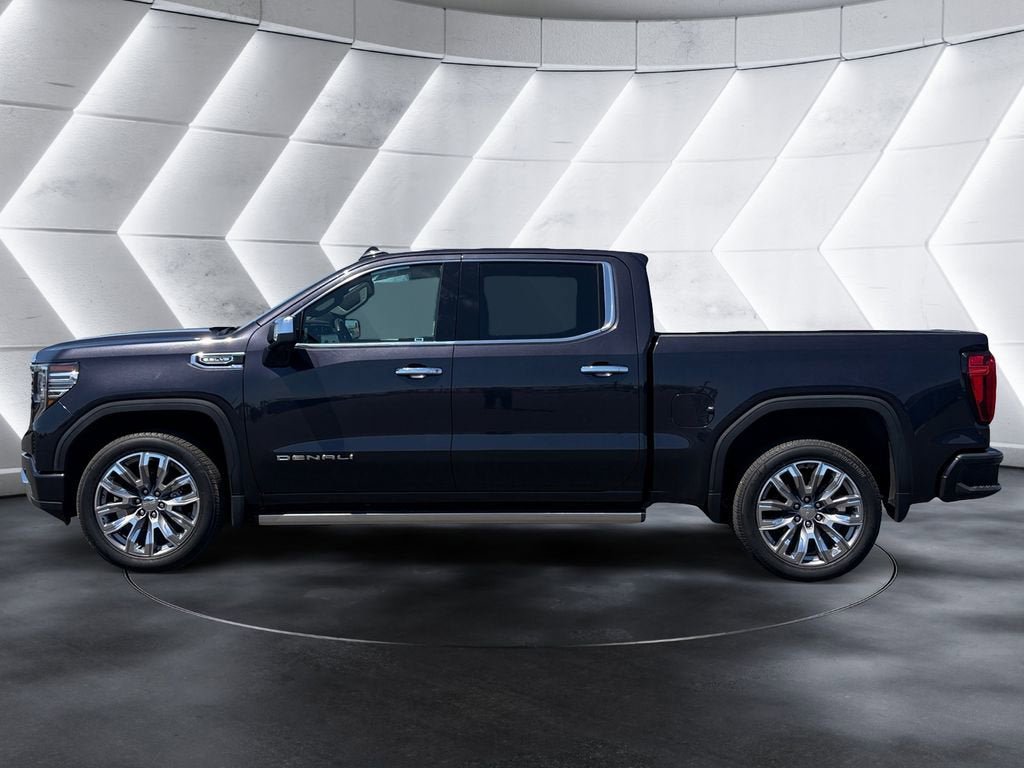 Certified 2022 GMC Sierra 1500 Denali w/ Denali Reserve Package AWD/4WD image 2