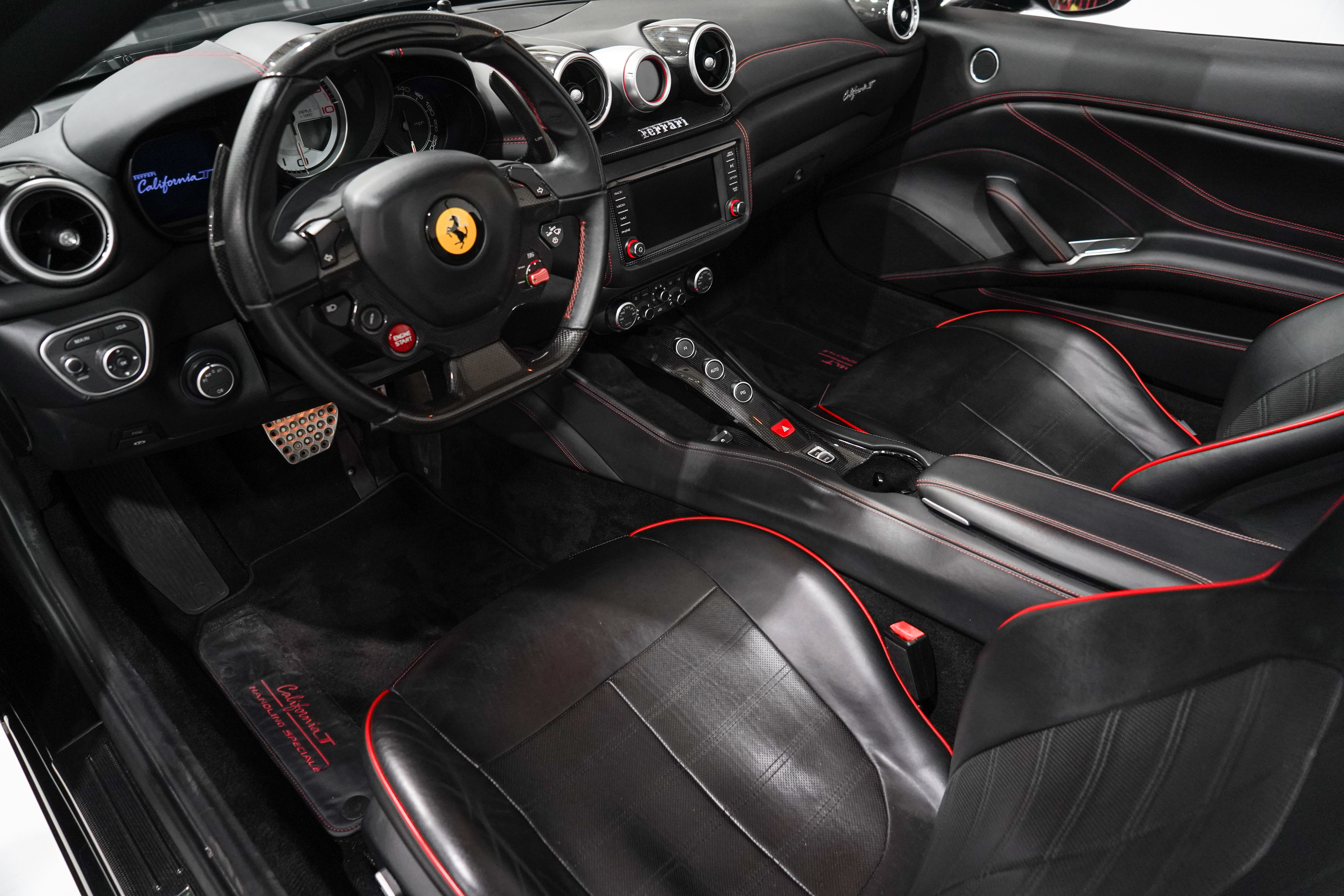 Used 2016 Ferrari California T RWD image 2