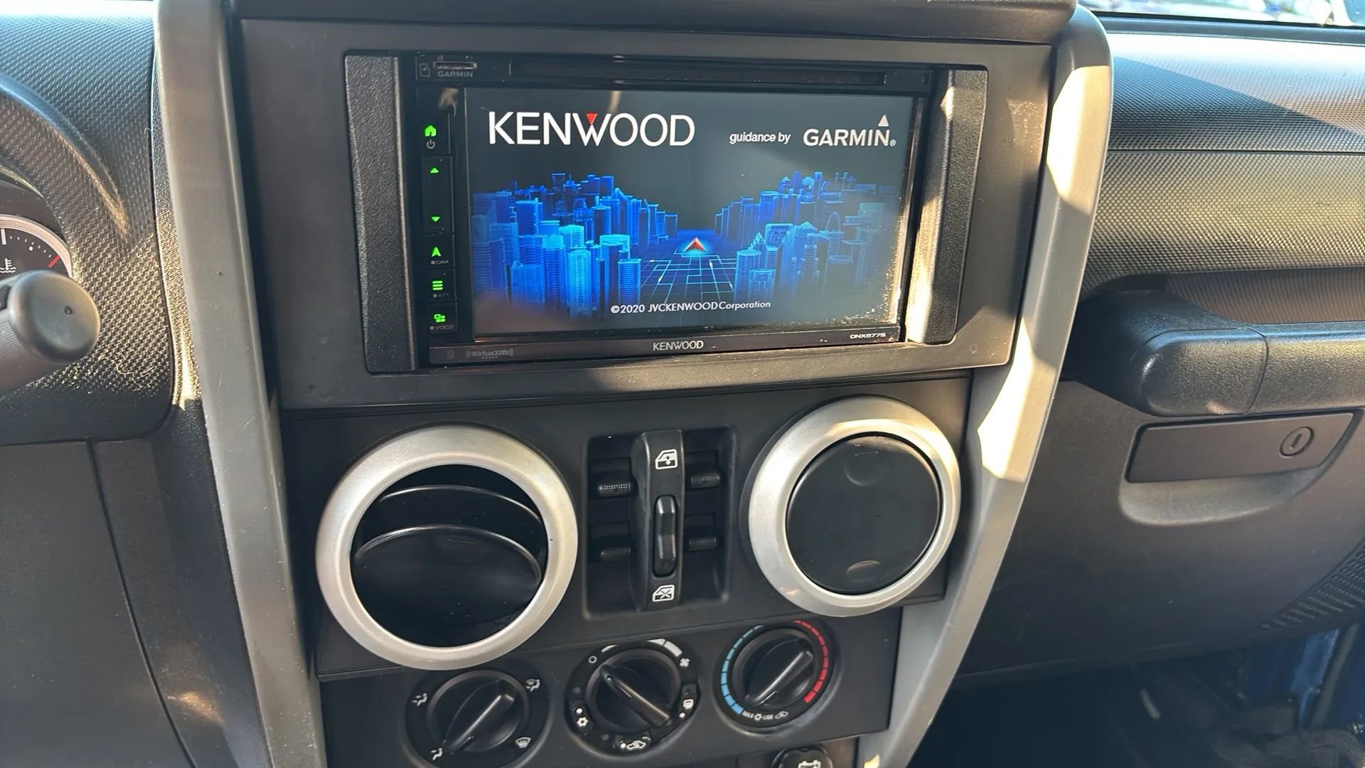 Used 2009 Jeep Wrangler Unlimited Sahara w/ Dual Top Group image 15