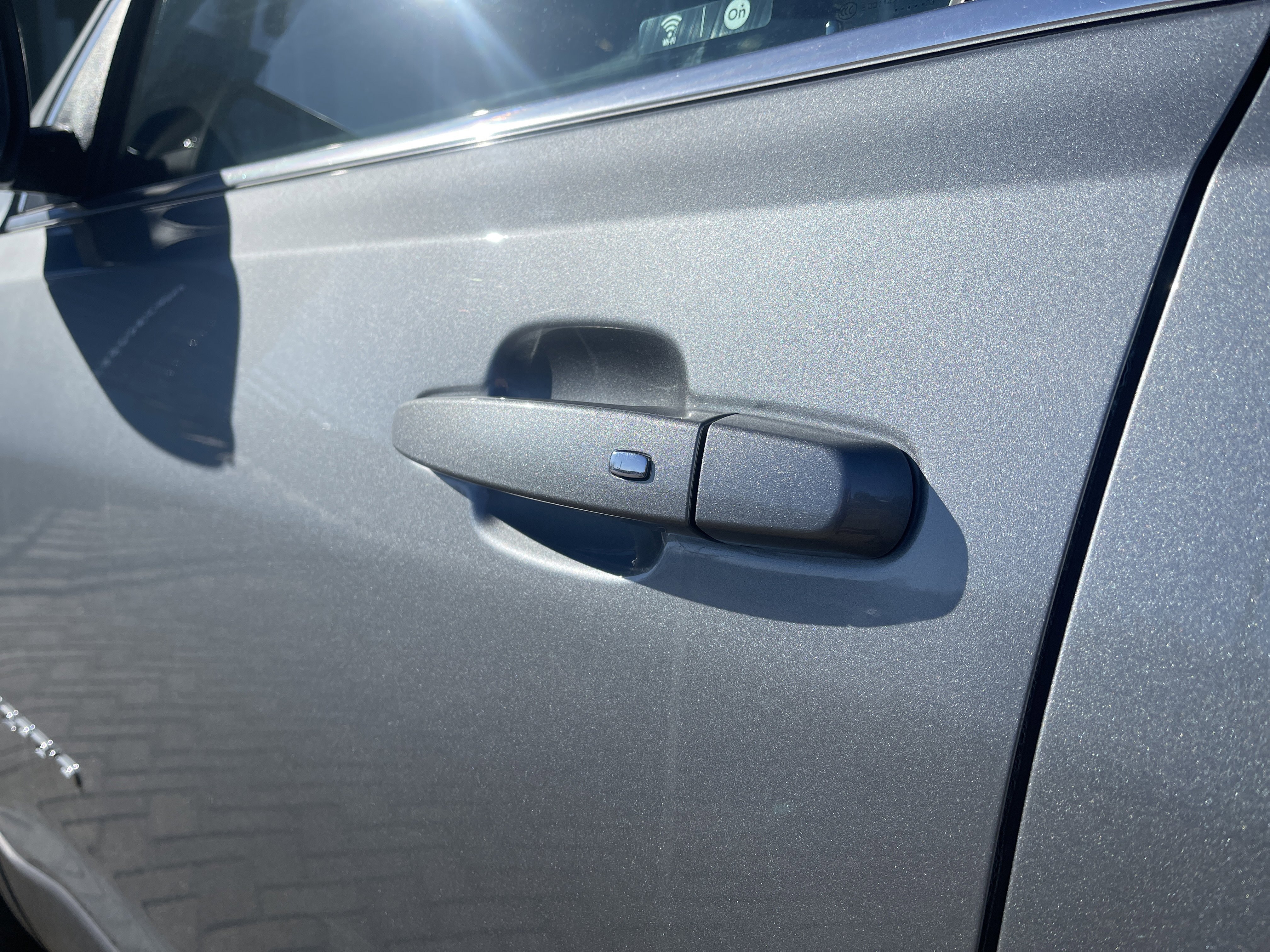 Used 2023 GMC Acadia SLE w/ Driver Convenience Package image 13