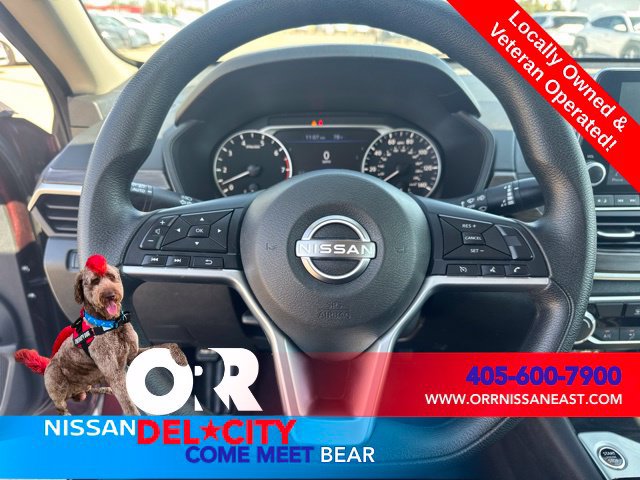 Used 2025 Nissan Altima 2.5 SV FWD image 16