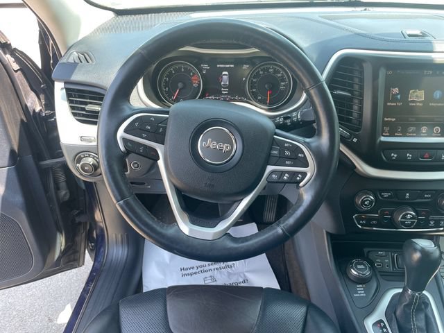 Used 2016 Jeep Cherokee Limited w/ Luxury Group AWD/4WD image 14