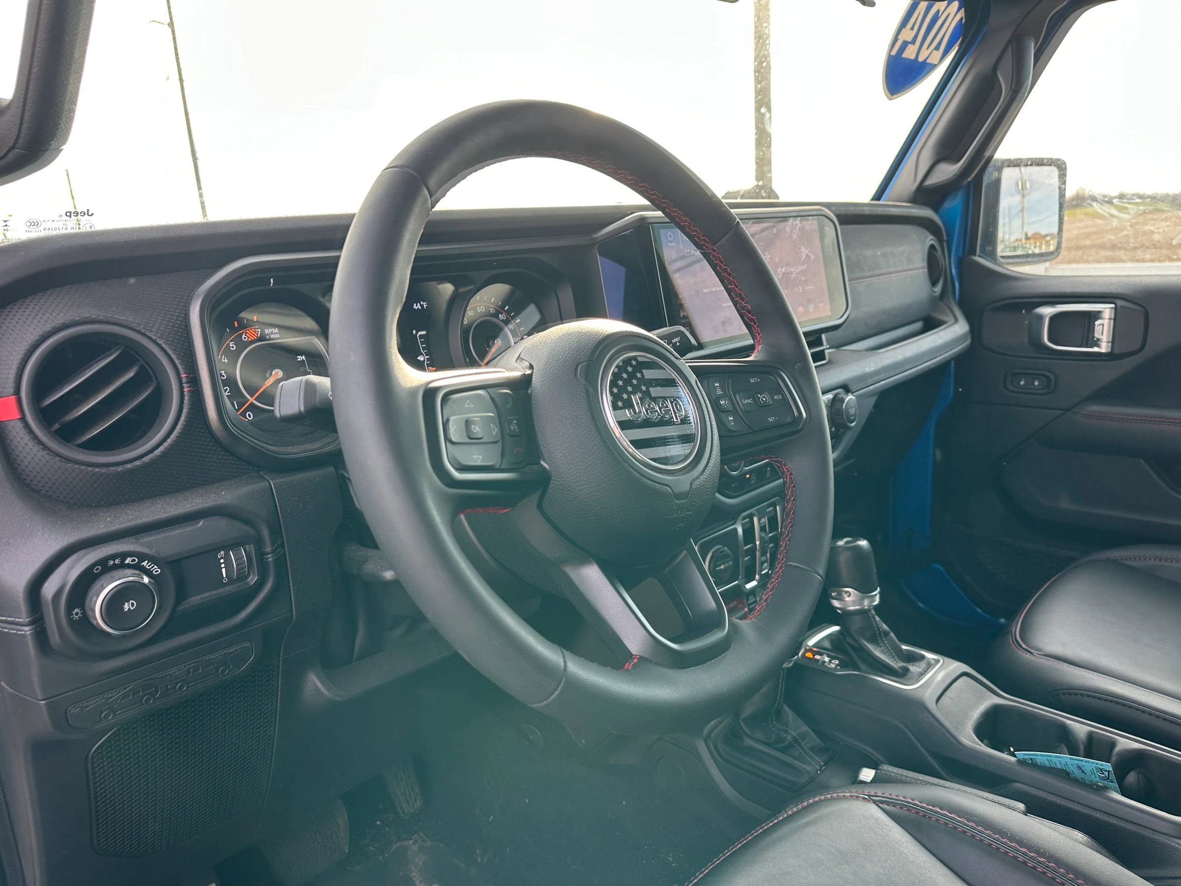 Used 2024 Jeep Wrangler Unlimited Rubicon w/ Dual Top Group image 14