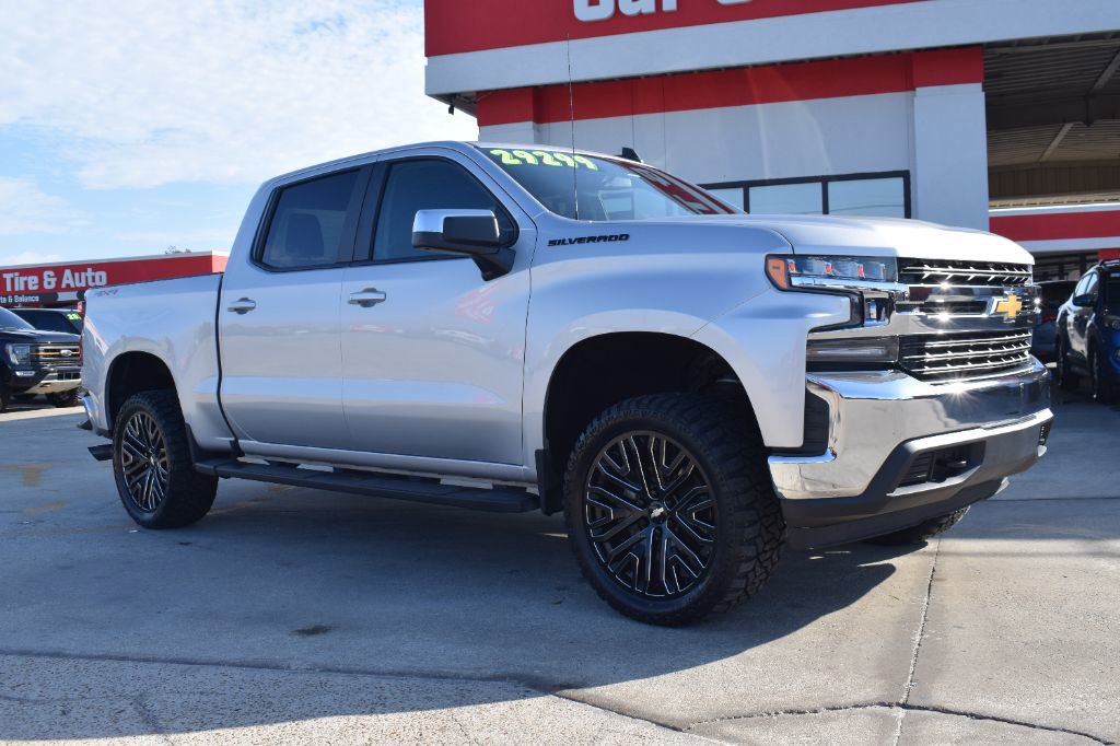 Used 2020 Chevrolet Silverado 1500 LT w/ All-Star Edition image 2