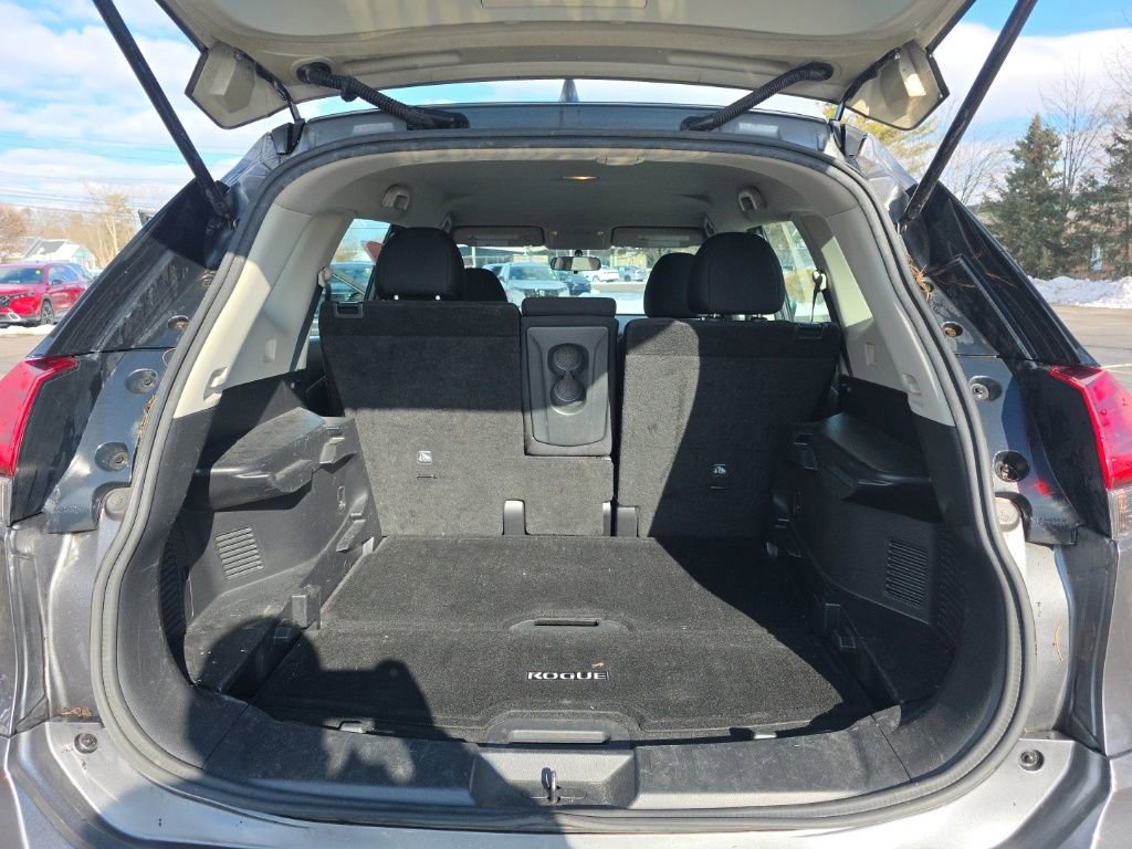 Used 2018 Nissan Rogue S image 21