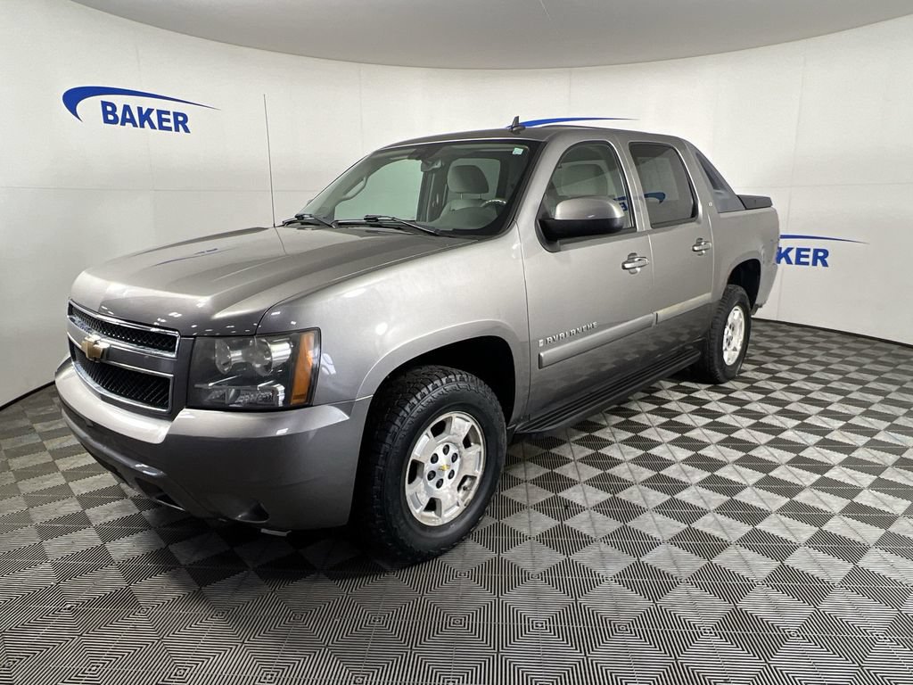Used 2007 Chevrolet Avalanche LT AWD/4WD image 3
