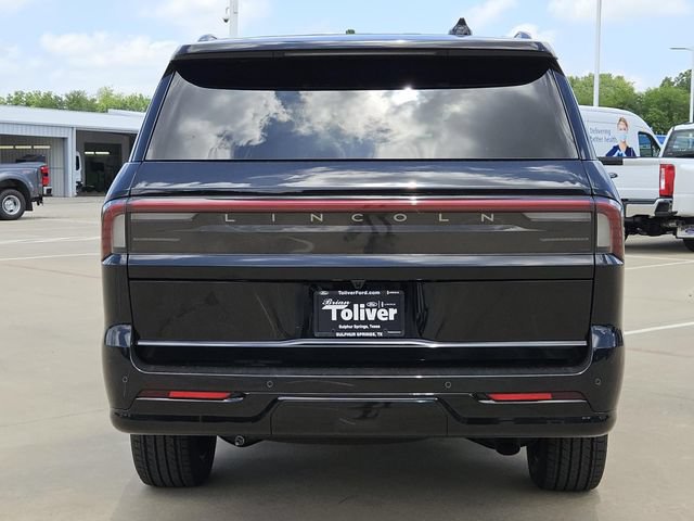 New 2026 Lincoln Navigator L Reserve w/ Jet Appearance Package AWD/4WD image 7