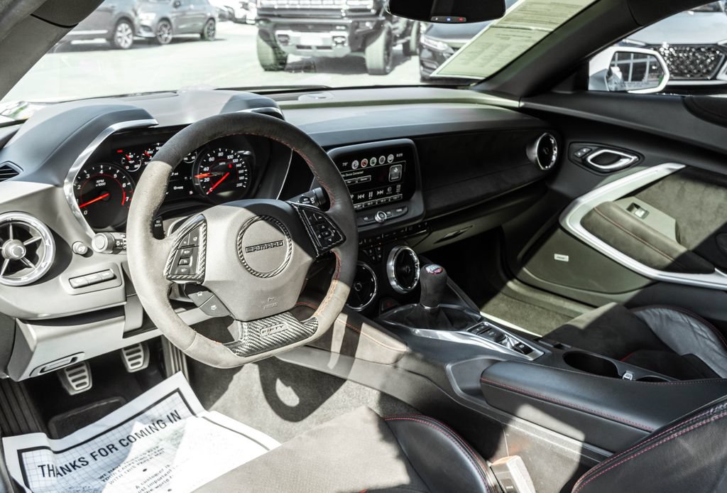 Used 2017 Chevrolet Camaro ZL1 RWD image 9
