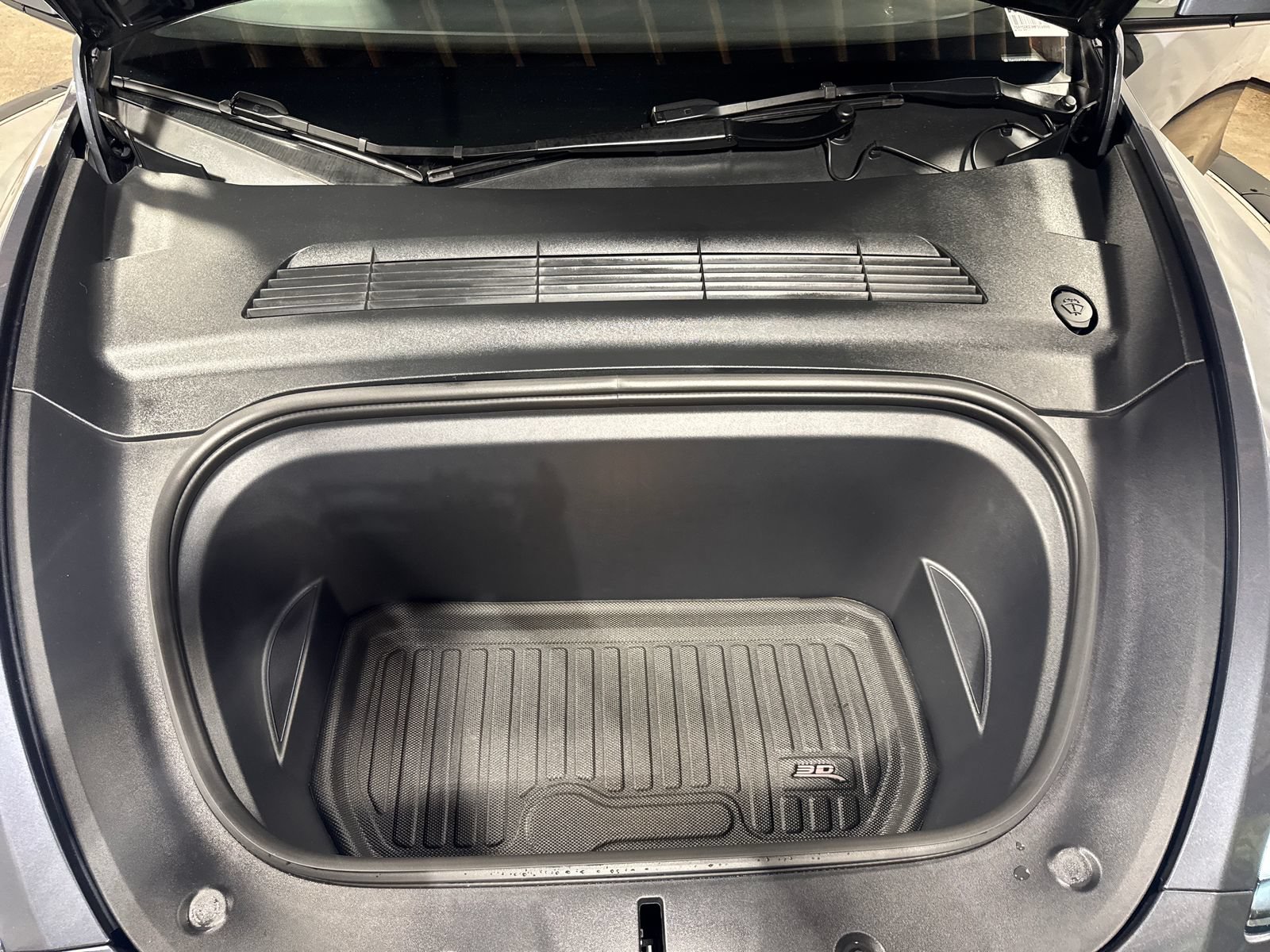 Used 2022 Tesla Model Y Long Range AWD/4WD image 27