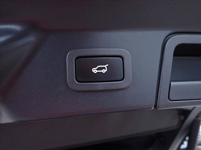 Used 2020 Land Rover Range Rover Velar R-Dynamic S image 9