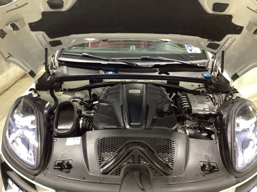 Used 2020 Porsche Macan S image 23