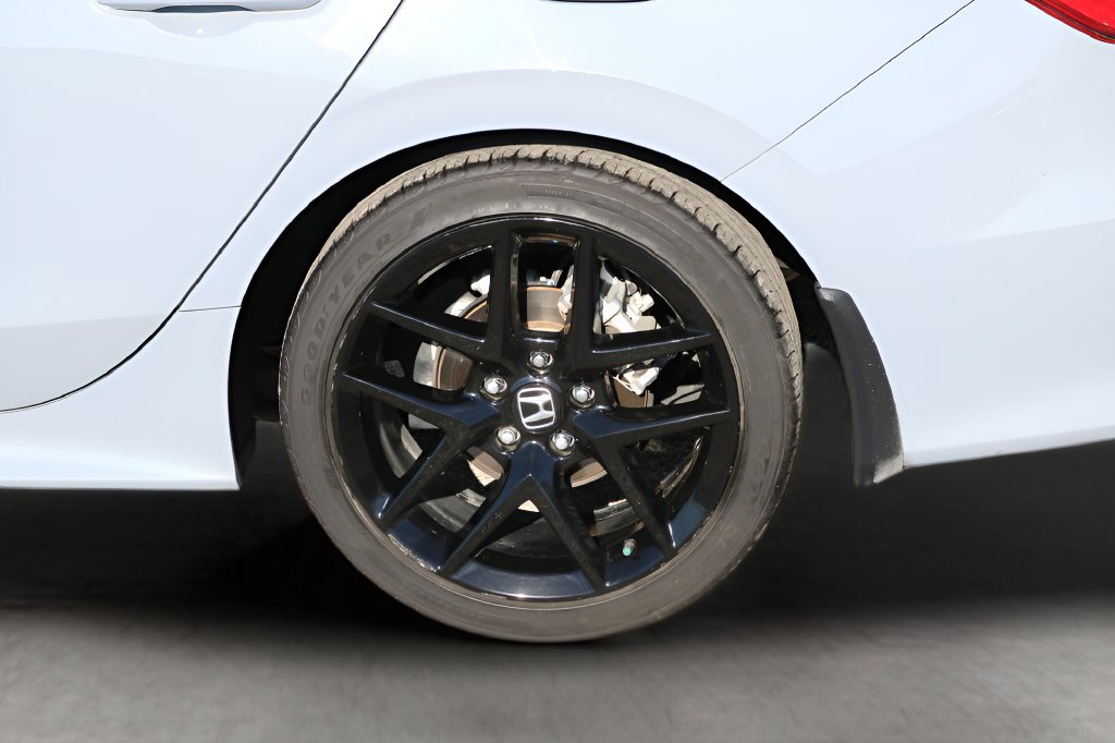 Used 2024 Honda Civic Sport image 9