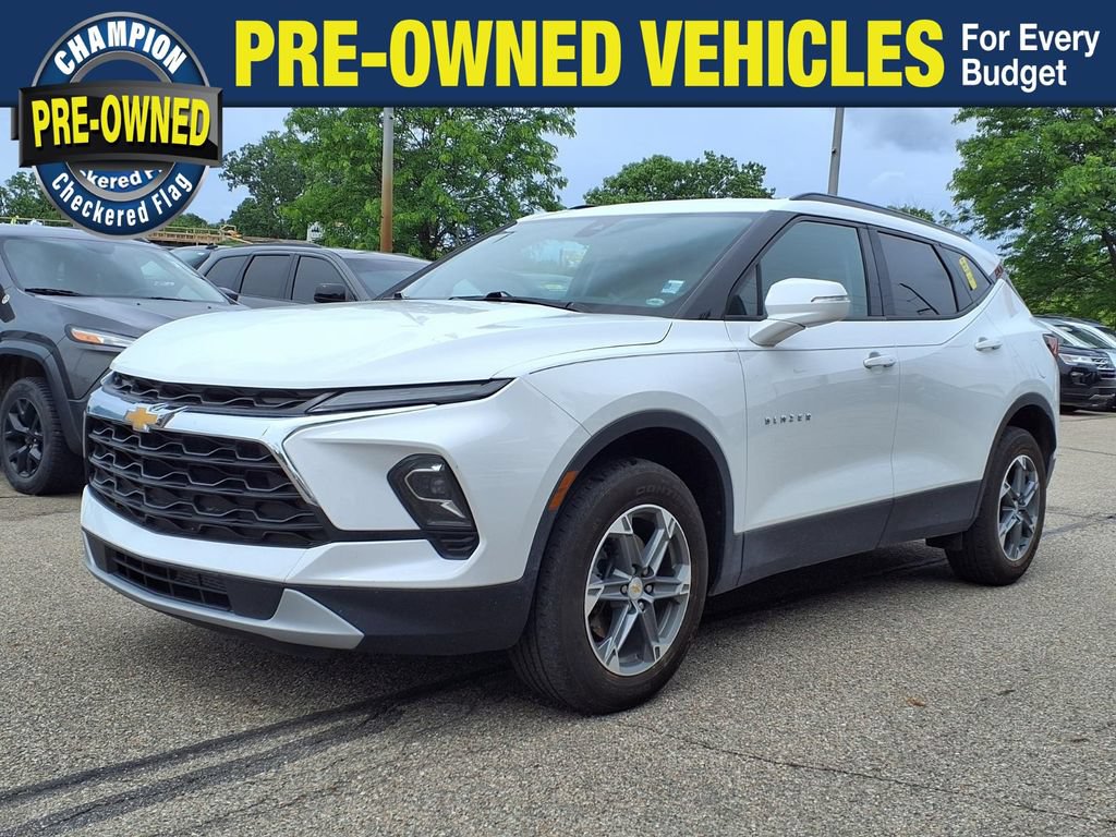 Used 2023 Chevrolet Blazer LT FWD image 1