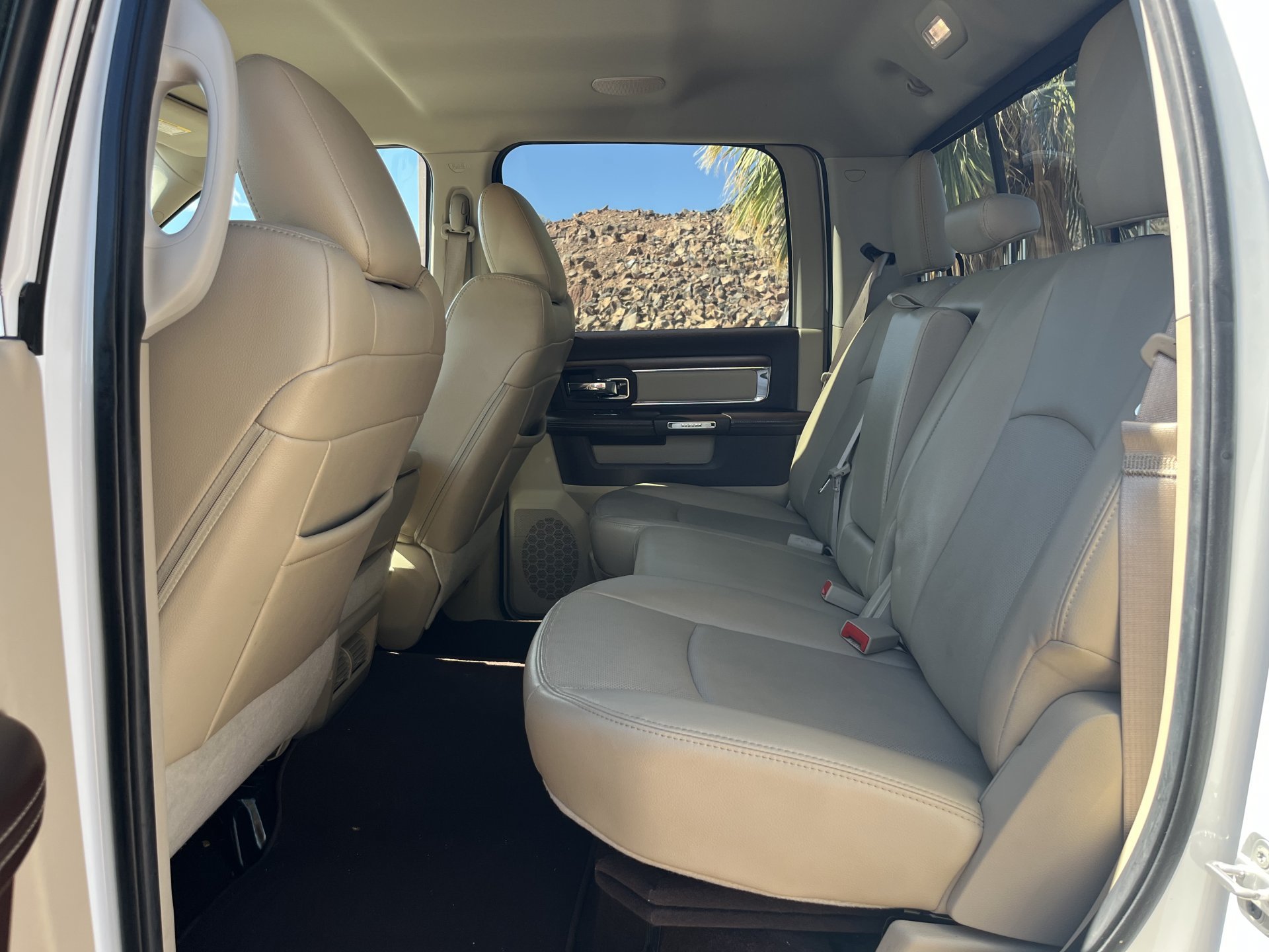 Used 2014 RAM 3500 Laramie AWD/4WD image 1