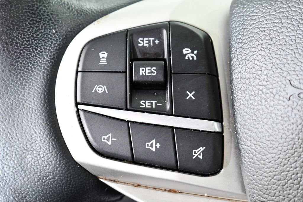 Used 2023 Ford Explorer XLT w/ Equipment Group 202A image 32