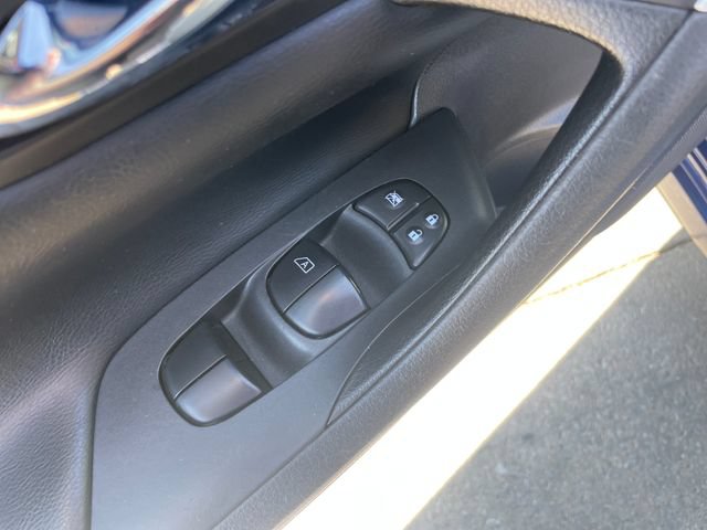 Used 2016 Nissan Altima 2.5 SR w/ LED Appearance Package FWD image 21