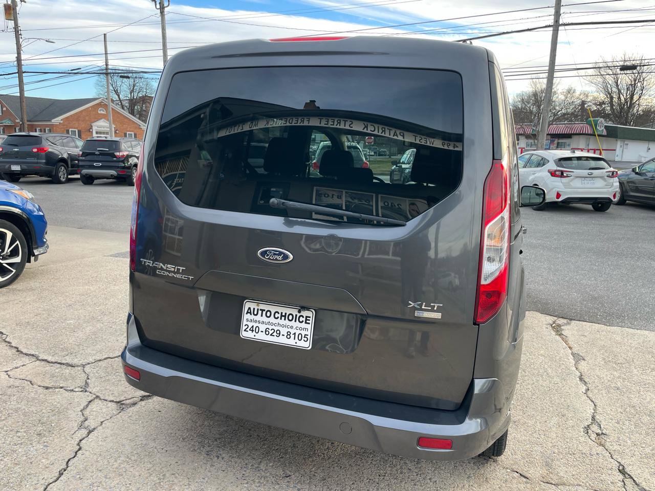 Used 2016 Ford Transit Connect XLT image 14