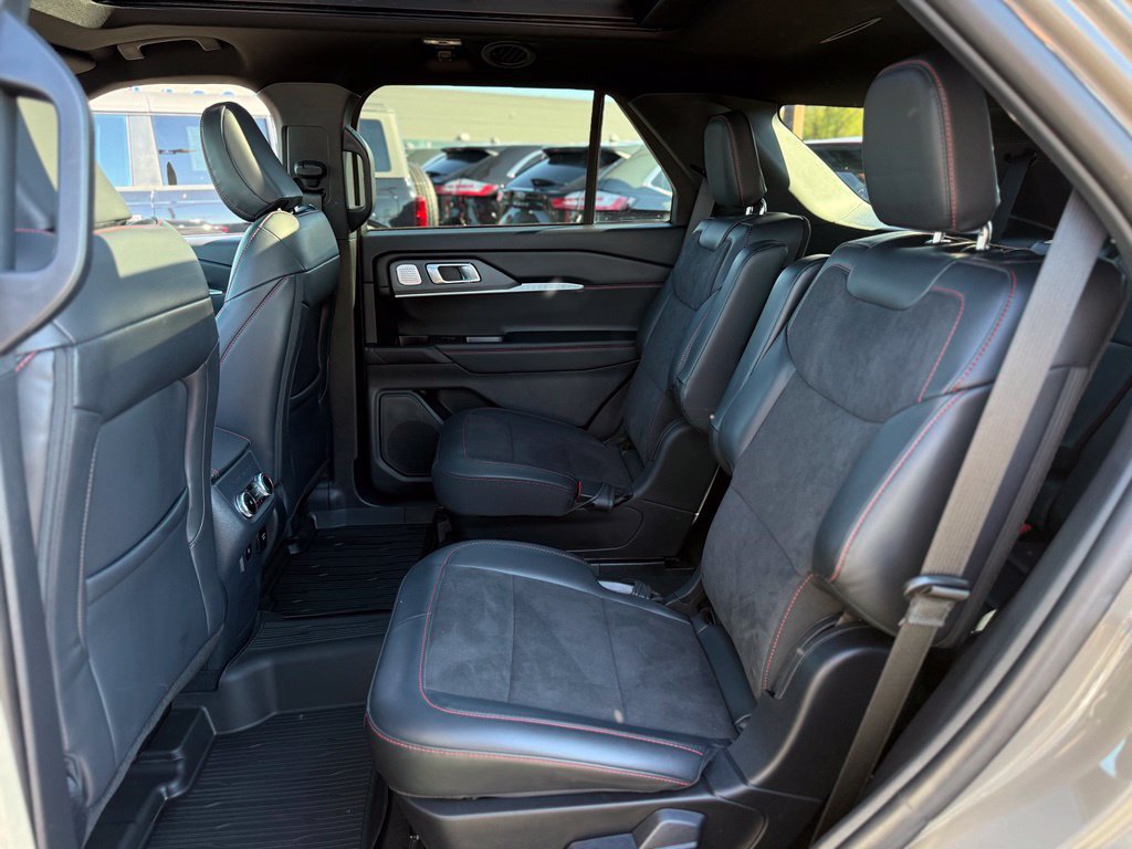 Used 2026 Ford Explorer ST w/ Sun And Sound Package AWD/4WD image 13