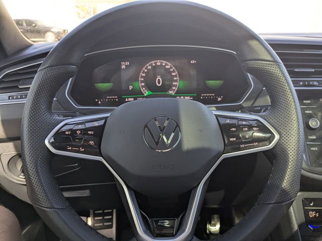 Used 2024 Volkswagen Tiguan SE R-Line image 34