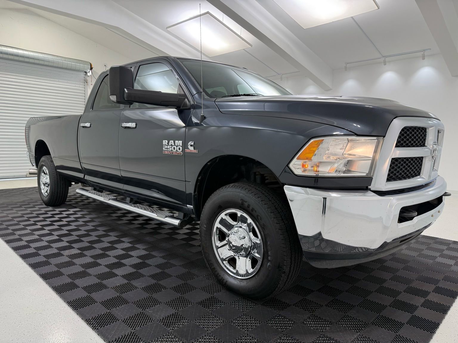 Used 2015 RAM 2500 SLT w/ Luxury Group image 2