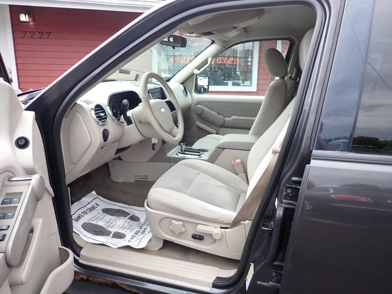 Used 2007 Ford Explorer XLT AWD/4WD image 7
