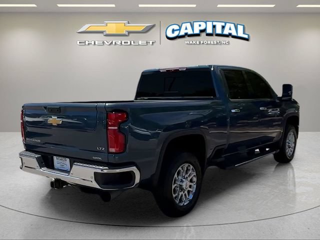 Used 2025 Chevrolet Silverado 2500 LTZ w/ LTZ Premium Package AWD/4WD image 5