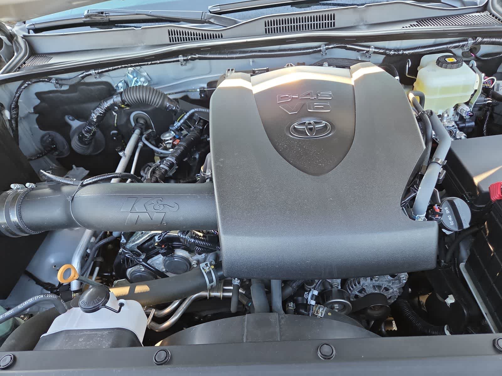 Used 2020 Toyota Tacoma TRD Off-Road AWD/4WD image 17