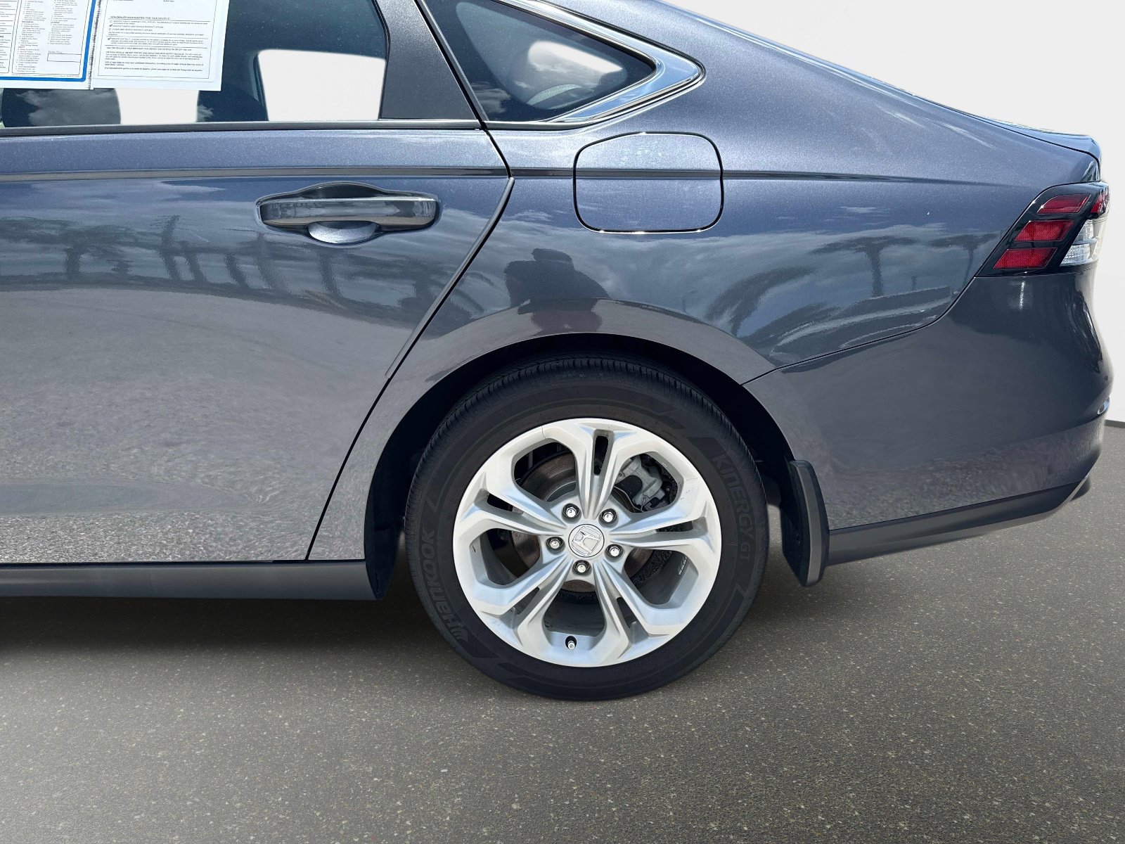 Used 2023 Honda Accord LX image 9