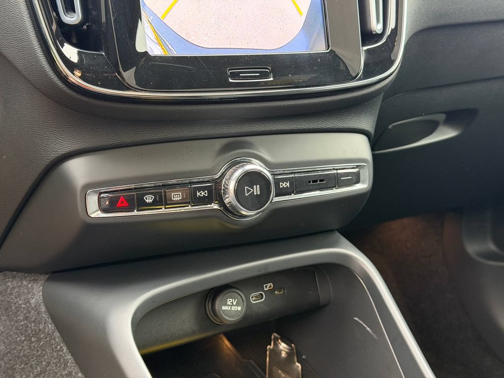 Certified 2023 Volvo C40 P8 Recharge Plus AWD/4WD image 17
