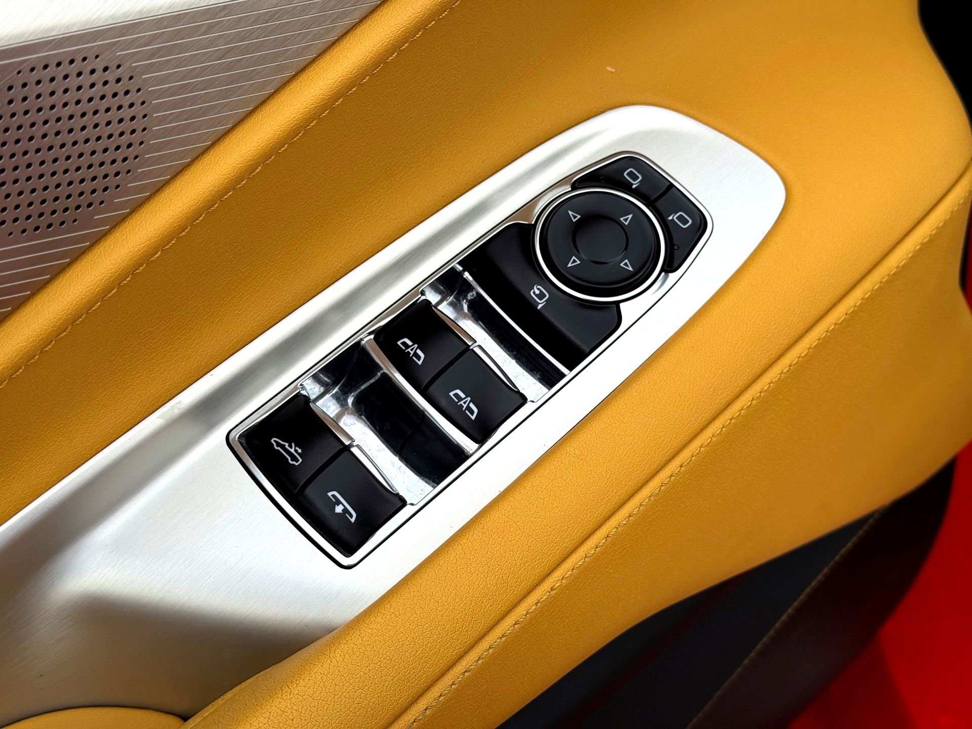 Used 2020 Chevrolet Corvette Stingray Preferred Conv w/ 2LT Preferred Equipment Group image 22