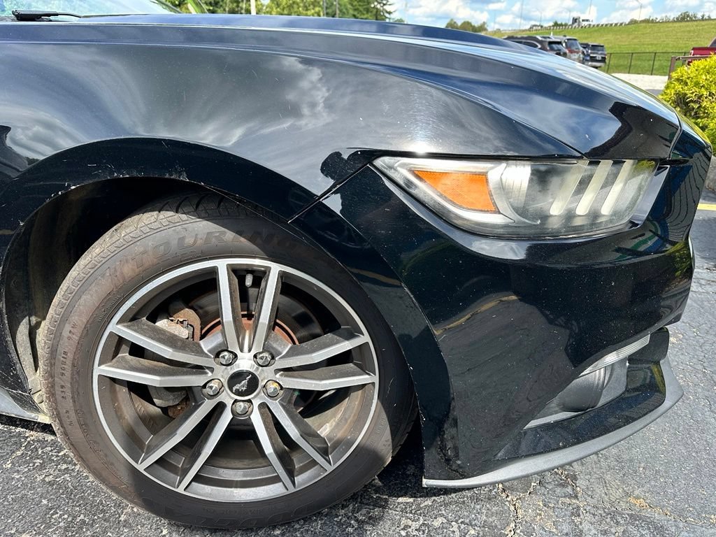 Used 2017 Ford Mustang Premium RWD image 3