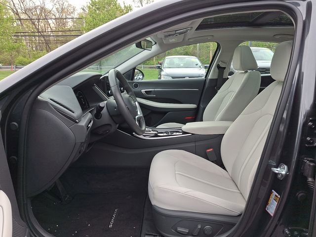 Used 2022 Hyundai Sonata SEL w/ Convenience Package FWD image 13