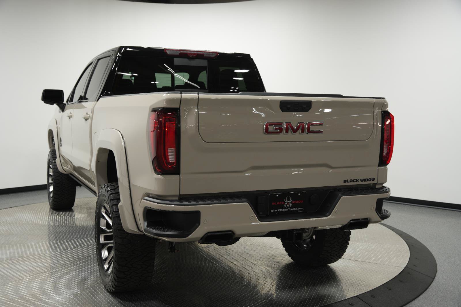 New 2026 GMC Sierra 1500 AT4 w/ AT4 Premium Package AWD/4WD image 8