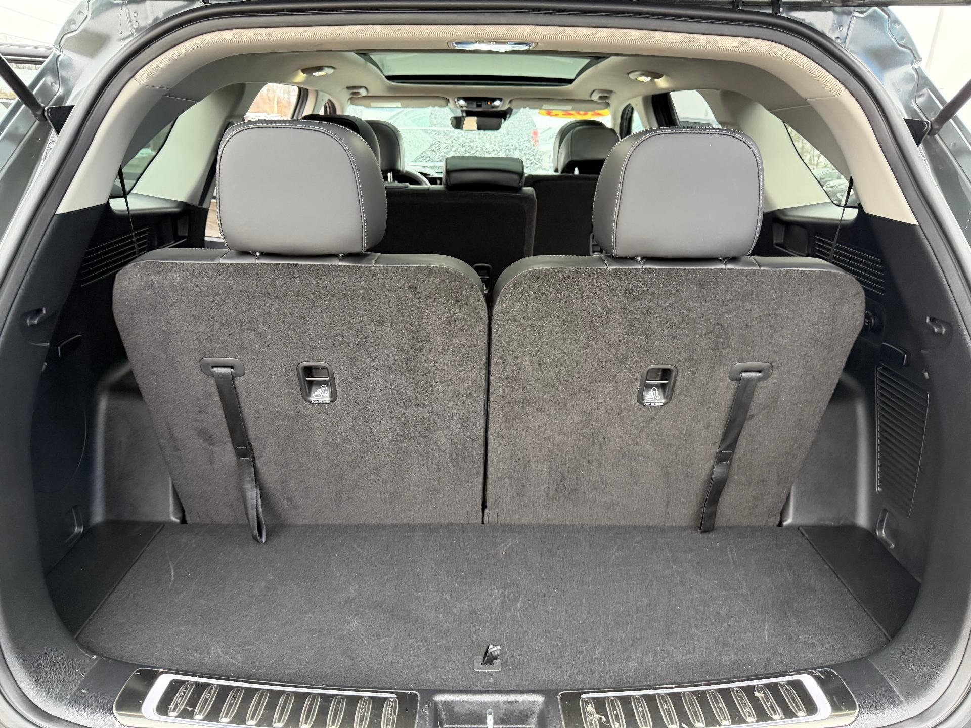 Used 2023 Kia Sorento S w/ Panoramic Sunroof Package image 16