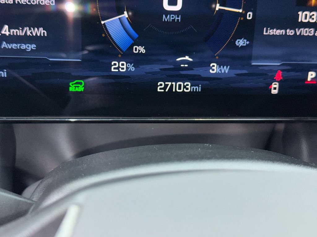 Used 2025 Chevrolet Equinox EV RS w/ LPO, Active Package AWD/4WD image 21