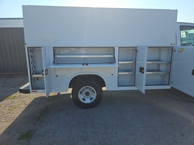 New 2025 Chevrolet Express 3500 w/ Power Convenience Package image 12