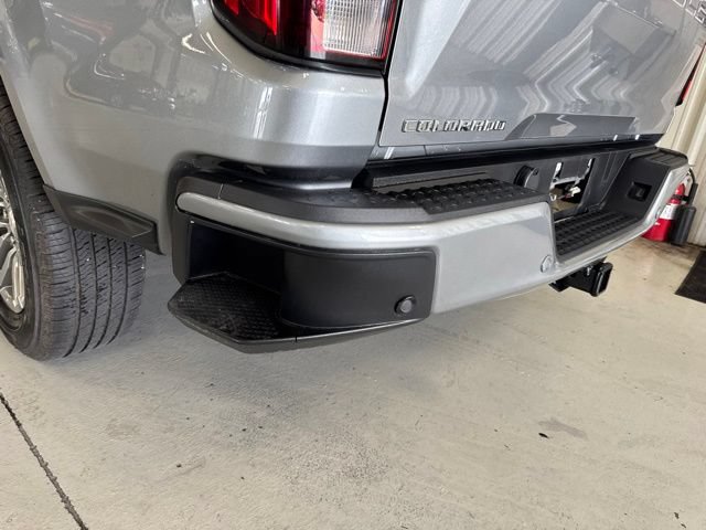 Used 2025 Chevrolet Colorado LT w/ Advanced Trailering Package AWD/4WD image 10