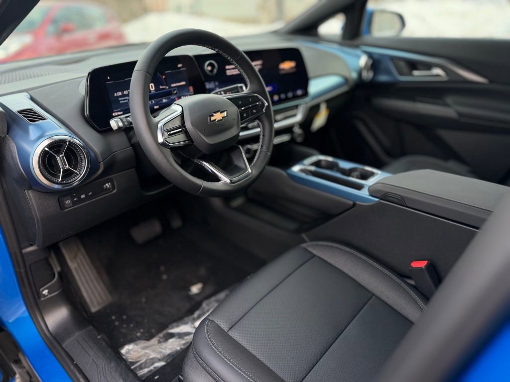 New 2026 Chevrolet Equinox EV LT image 13