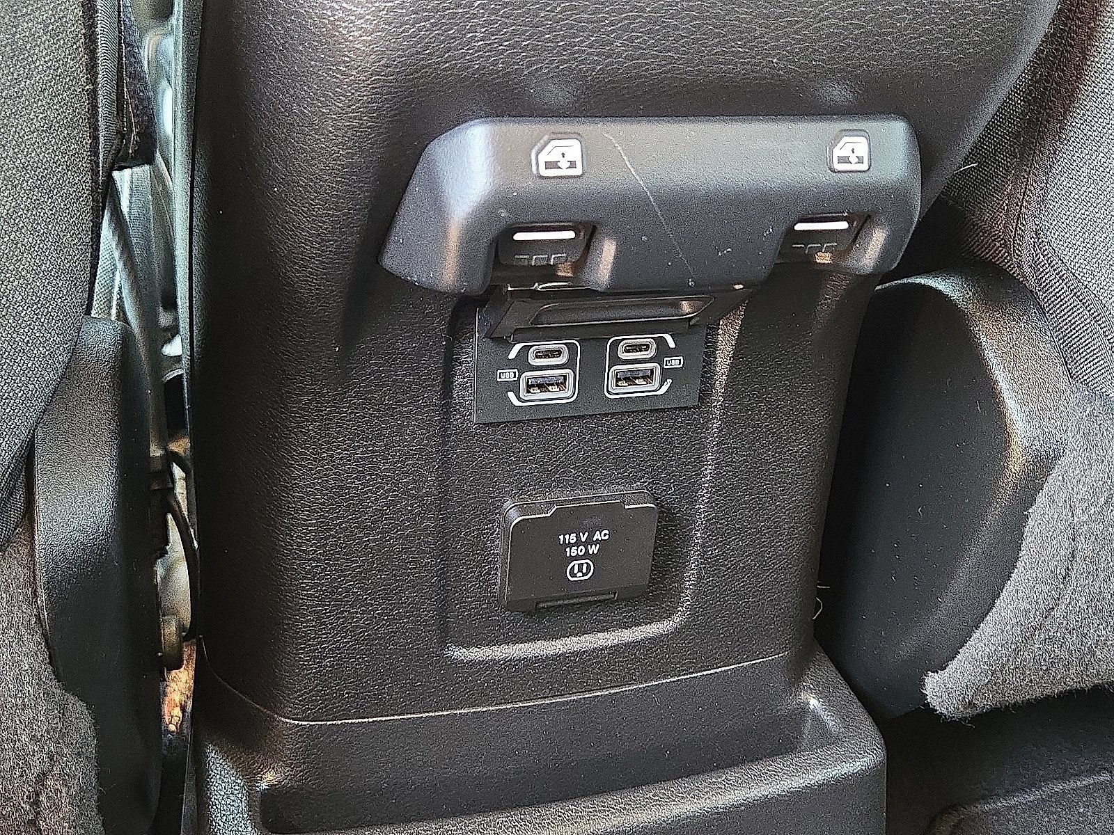 Used 2024 Jeep Wrangler Unlimited Sahara AWD/4WD image 16