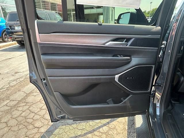 New 2025 Jeep Wagoneer Series II w/ Convenience Group I image 12